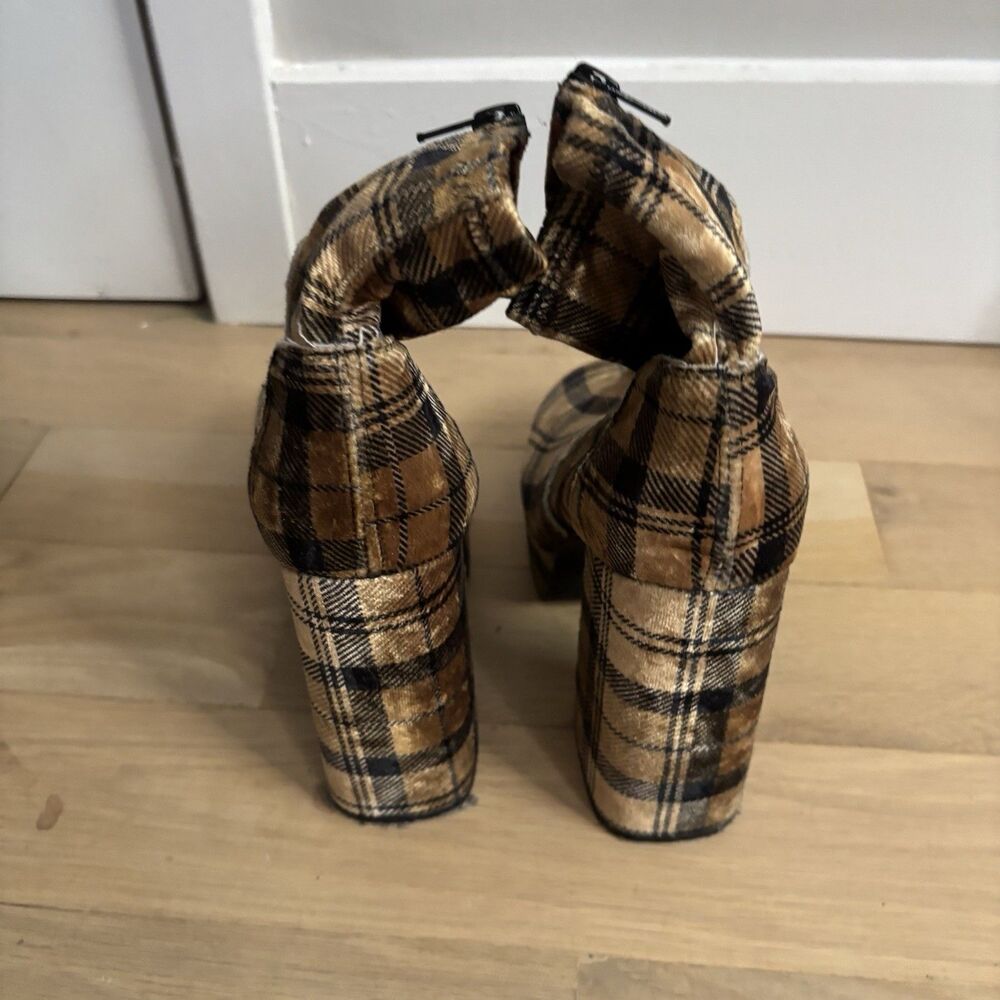 NEW Free People Cecile Mustard Plaid Velvet Boots Women's Size 37 M = 7 - Picture 3 of 5